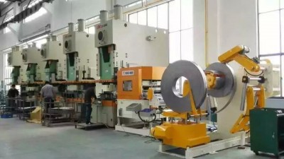 TNCF6 — 3-in-1 Compact Coil Feeder