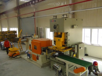 LNCF6 — 3-in-1 Compact Coil Feeder
